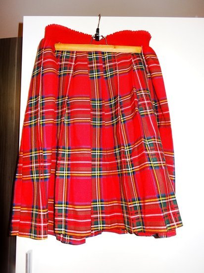 škotiškas mokinukės sijonas