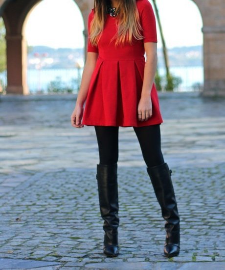 Raudona Zara suknyte