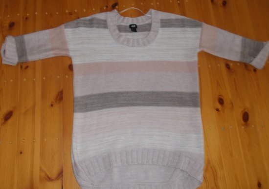 pastelinis stilingas megztinukas