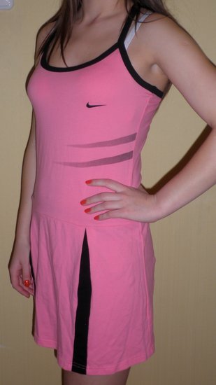 Sportinė suknelė, Nike analogas