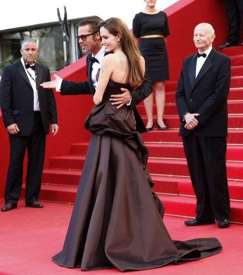 Angelina Jolie suknele