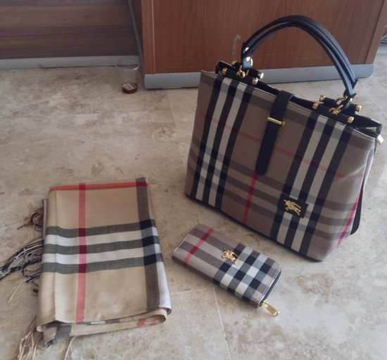burberry bag wallet scarf 130$
