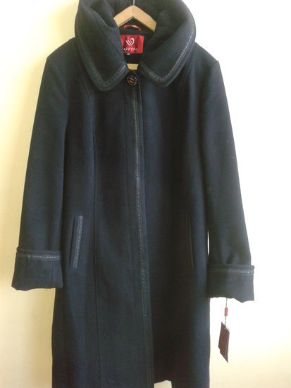 Juodas Žieminis paltas