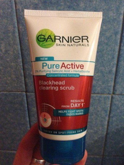 Garnier Pure Active blackhead clearing scrub