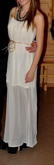 puošni balta suknelė 