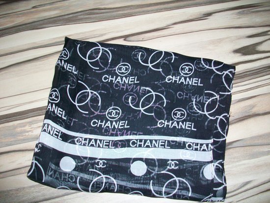 Nuostabūs Chanel Šalikėliai 