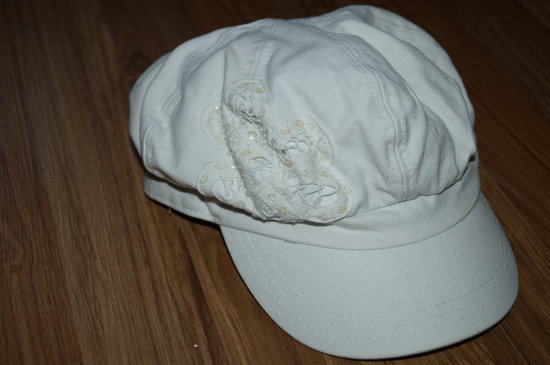Balta kepure
