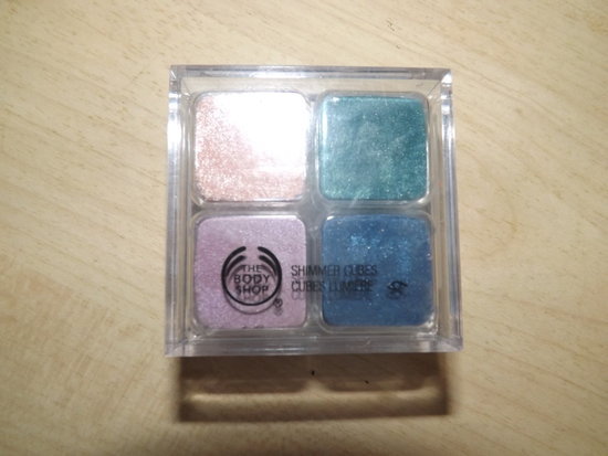 The Body Shop shimmer cubes