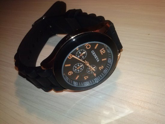 Geneva juodos spalvos laikrodis