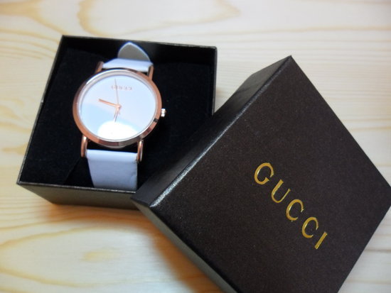 Baltas Gucci moteriškas laikrodis