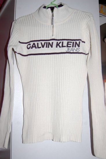 Calvin Klein megztukas
