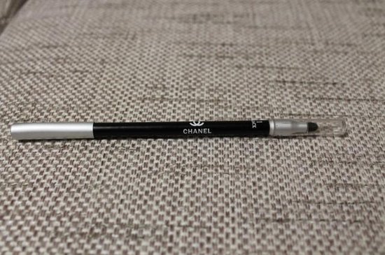 Chanel pieštukas