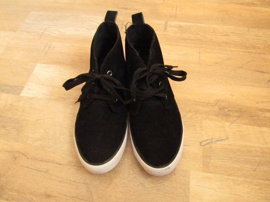 Laisvalaikio juodi batai