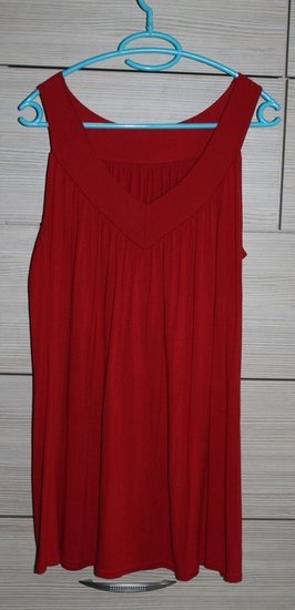 Raudona suknytė-tunika