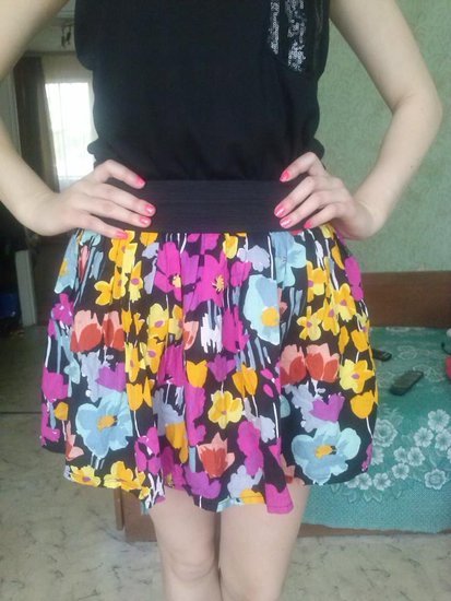 Gražus gėlėtas sijonas