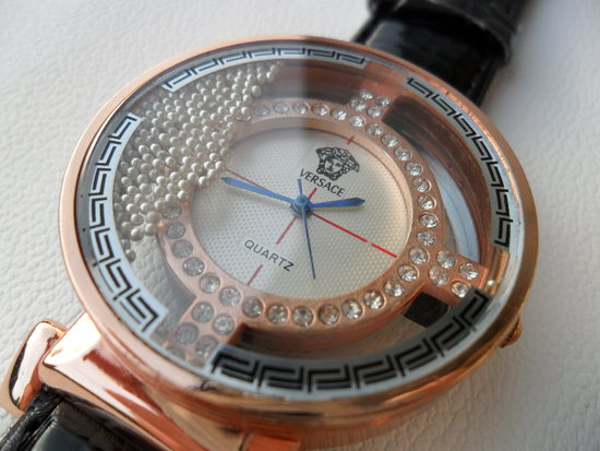 Versace moteriškas žaismingas laikrodis
