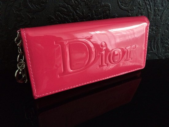 Nauja, elegantiška Christian Dior pinigine.
