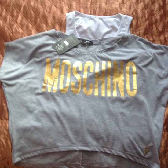 Naujas,stilingas Moschino kostiumas