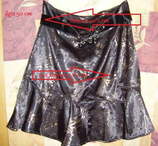 Juodas šilkinis sijonas