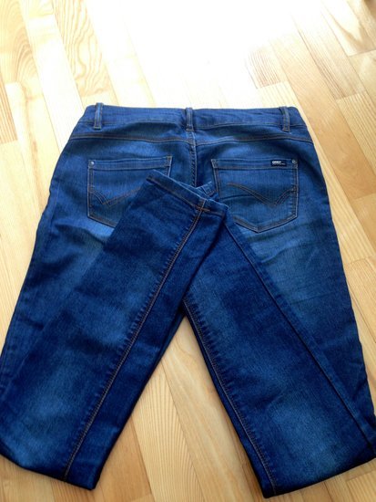Vero Moda tamsiai mėlyni džinsai