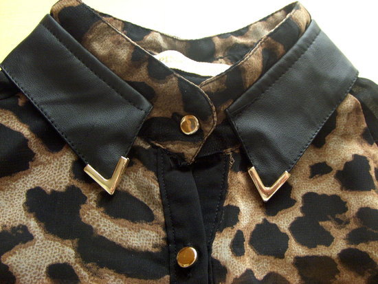 Leopardiniai marškinukai.