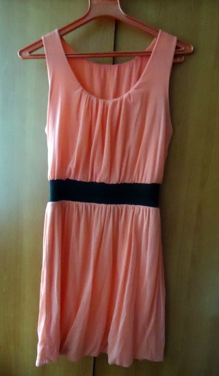 Rozinė suknelė