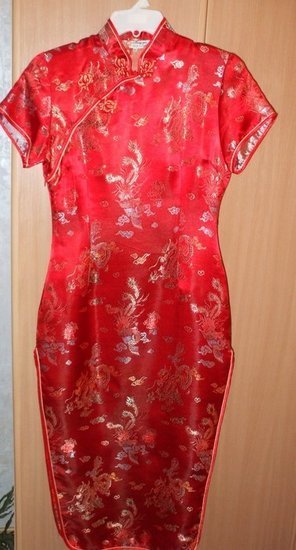 kinietiška suknelė