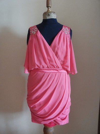 Nauja rožinė suknelė