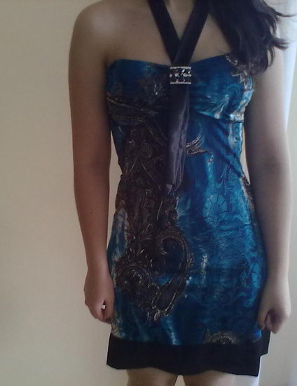 mėlyno rašto suknelė