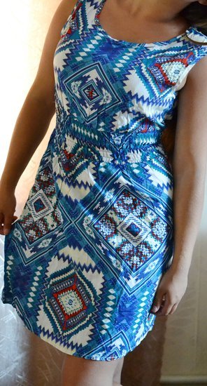 Mėlyna lengva vasariška suknelė