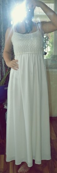 Pasakiška balta suknelė