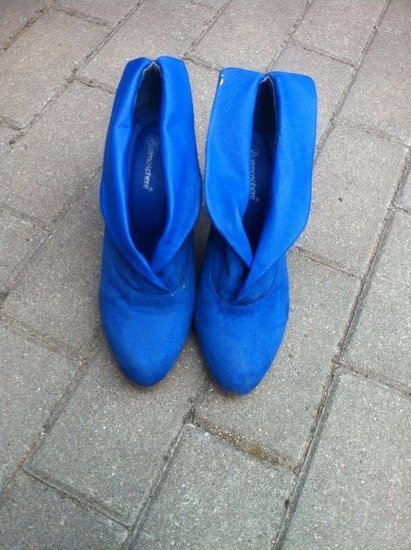 Mėlyni bateliai 