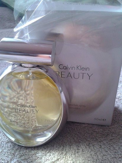 „Calvin Klein Beauty“  Pigiai ir skubiai!!!
