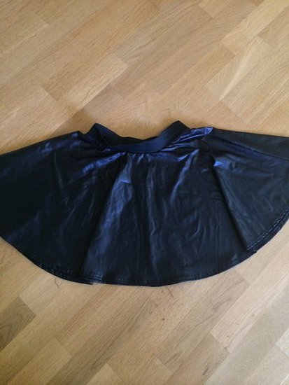 juodas sijonas ( kaip odinis ) 
