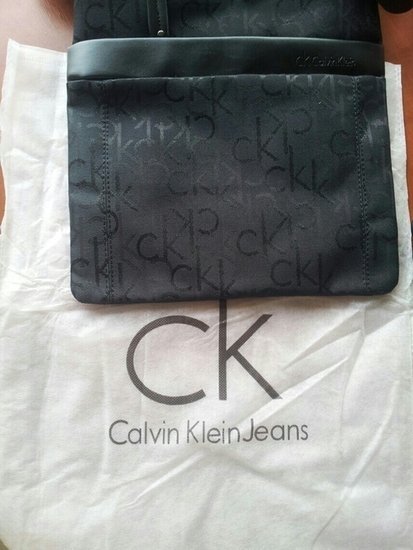 Nauja juoda Calvin Klein rankinė