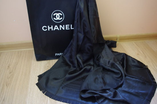 Chanel juodas salikas