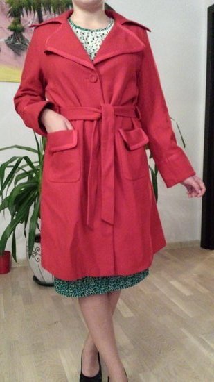 Raudonas prancūziškas paltas