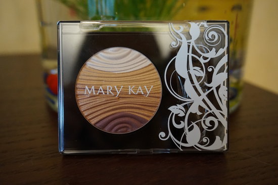 Mary Kay akių vokų šėšėliai
