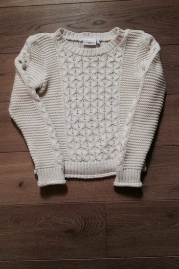 šviesus megztas megztinis