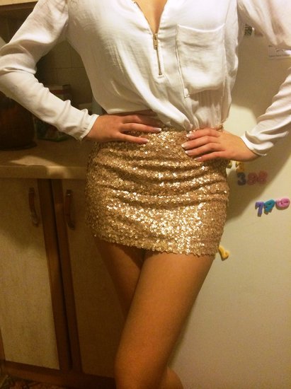 auksinis blizgantis sijonas