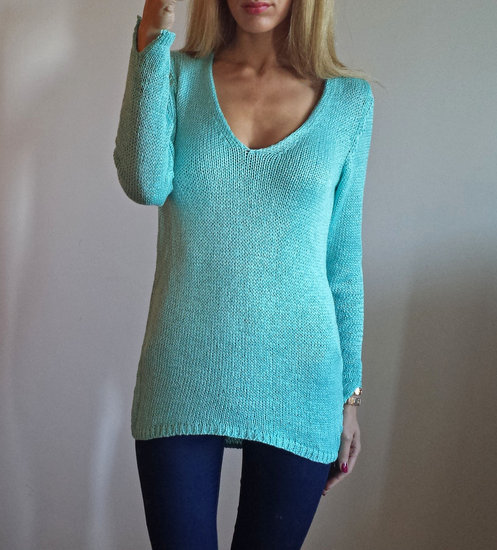 Ažūrine nugara gražus megztinis