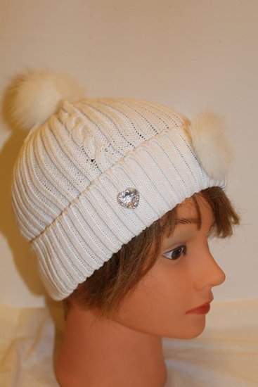 mergaitiška kepurė