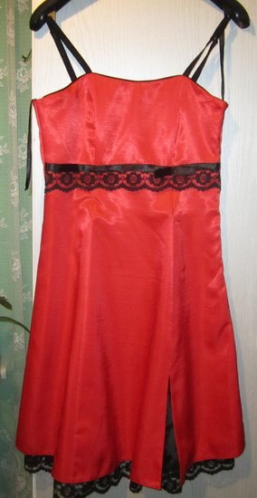 Proginė suknelė, raudona
