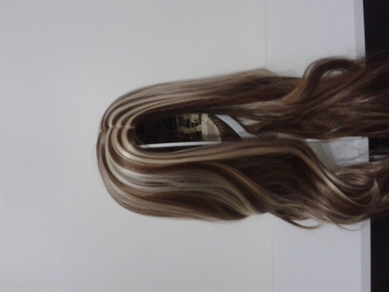 Naujas sintetinis ilgų plaukų perukas