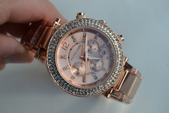 Michael Kors su akutėmis rose MK6