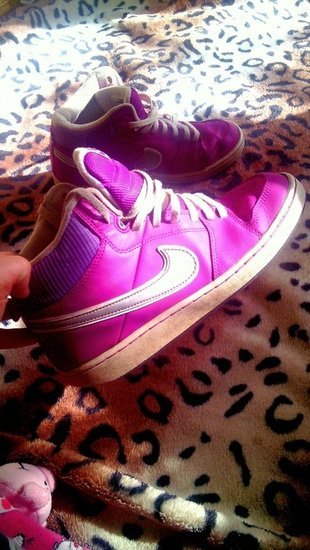 Nike violetiniai kedukai