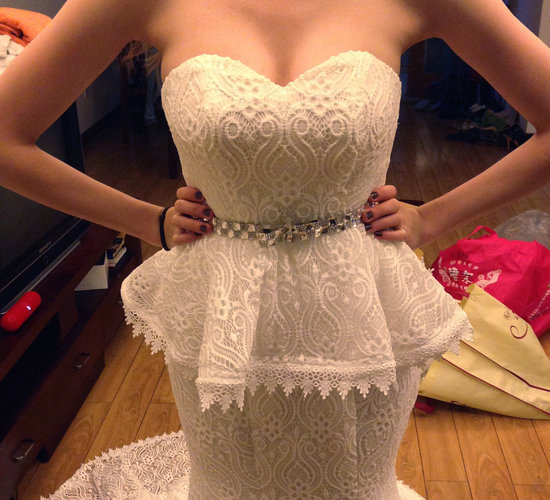 Vestuvinė peplum stiliaus suknelė
