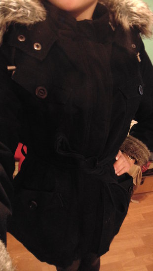 gražus juodas paltas-striukė