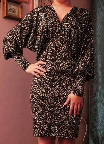 Leopardinė prabangi suknelė