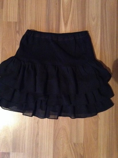 Juodas grazus sijonas